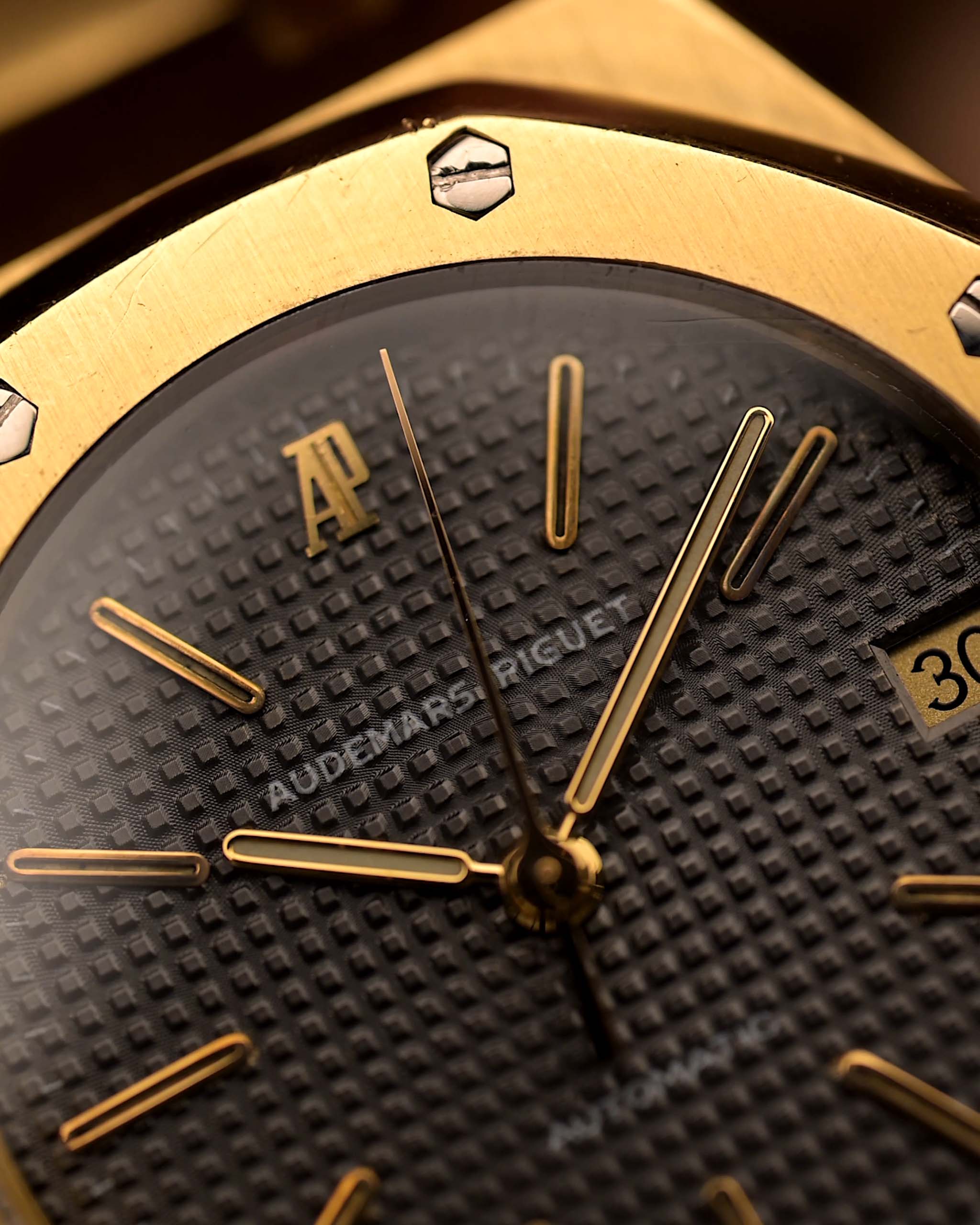 Royal G67s Astronaut Gold People Attraction