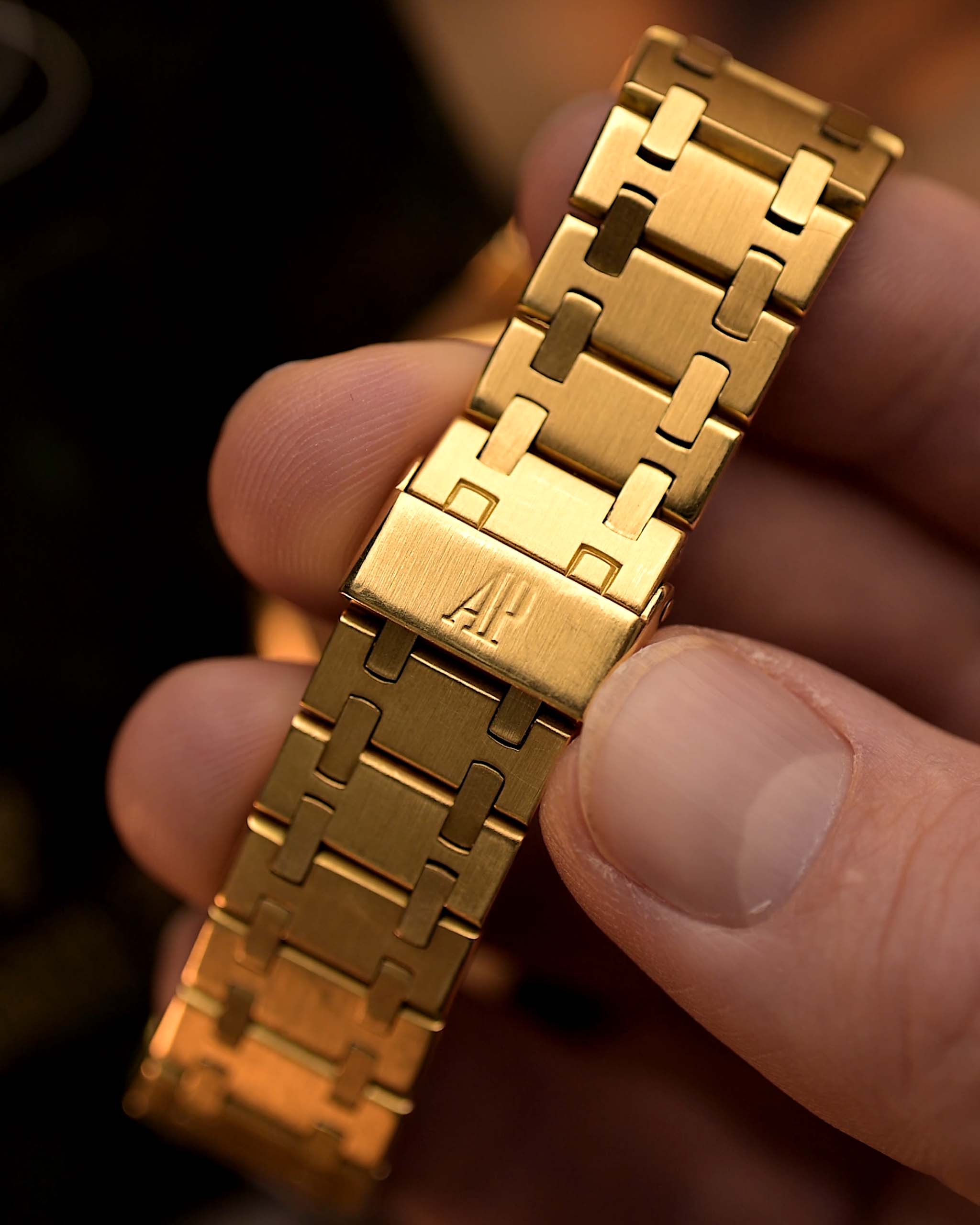 Royal G67s Astronaut Gold People Attraction