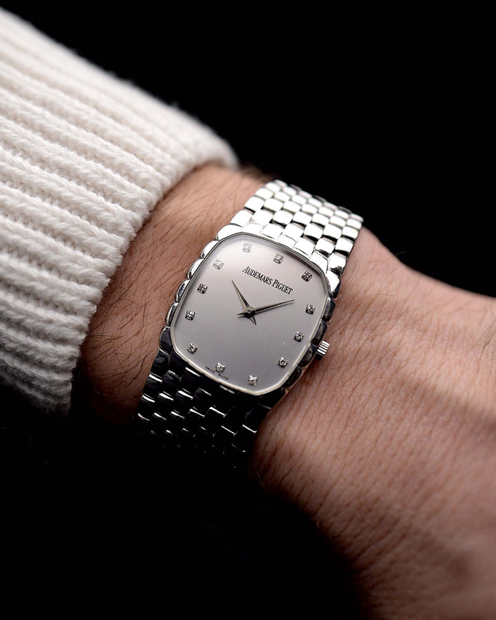 Classic  Mystique Allure Only Available Here In India 🇮🇳 (7-A Quality)