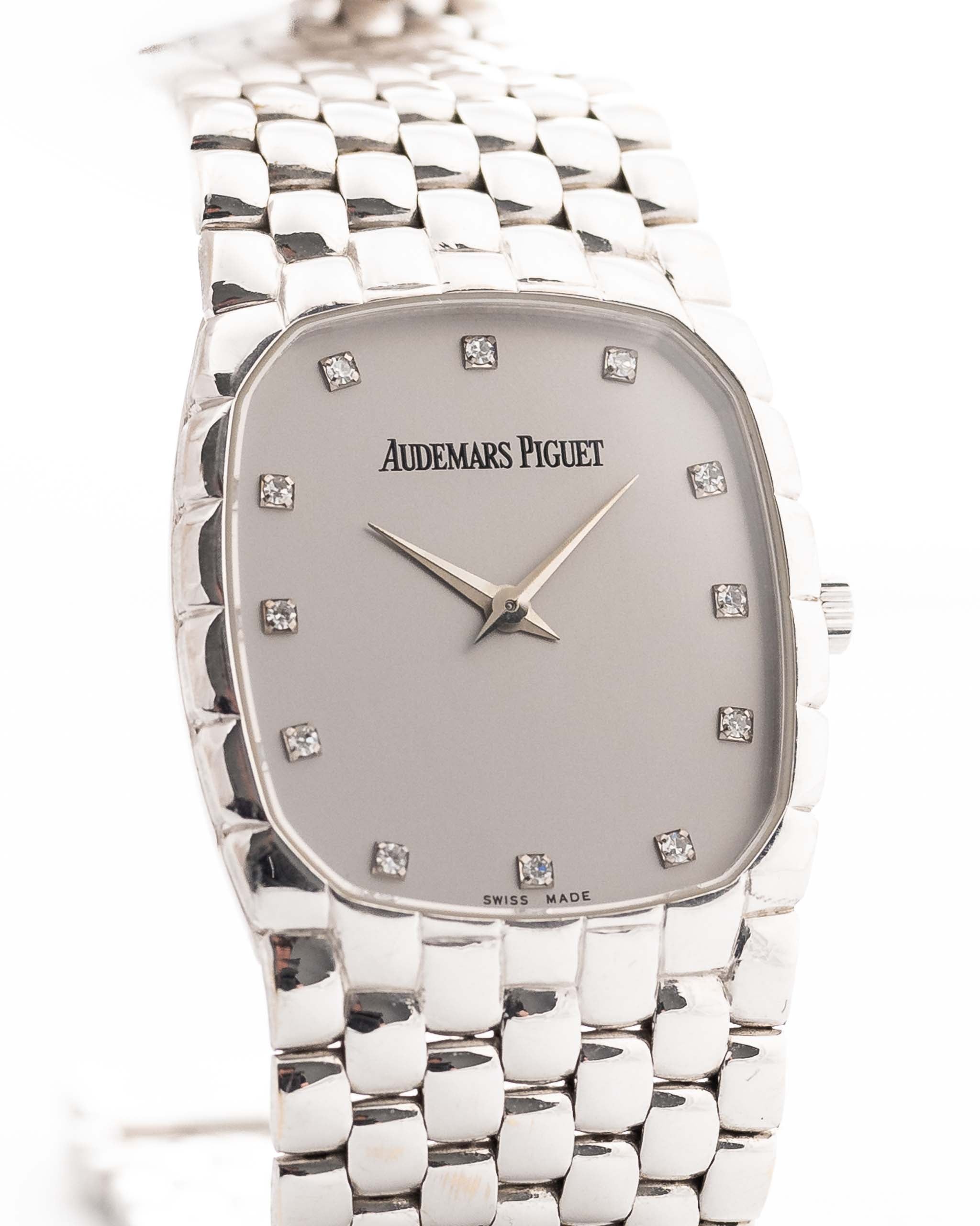 Classic  Mystique Allure Only Available Here In India 🇮🇳 (7-A Quality)