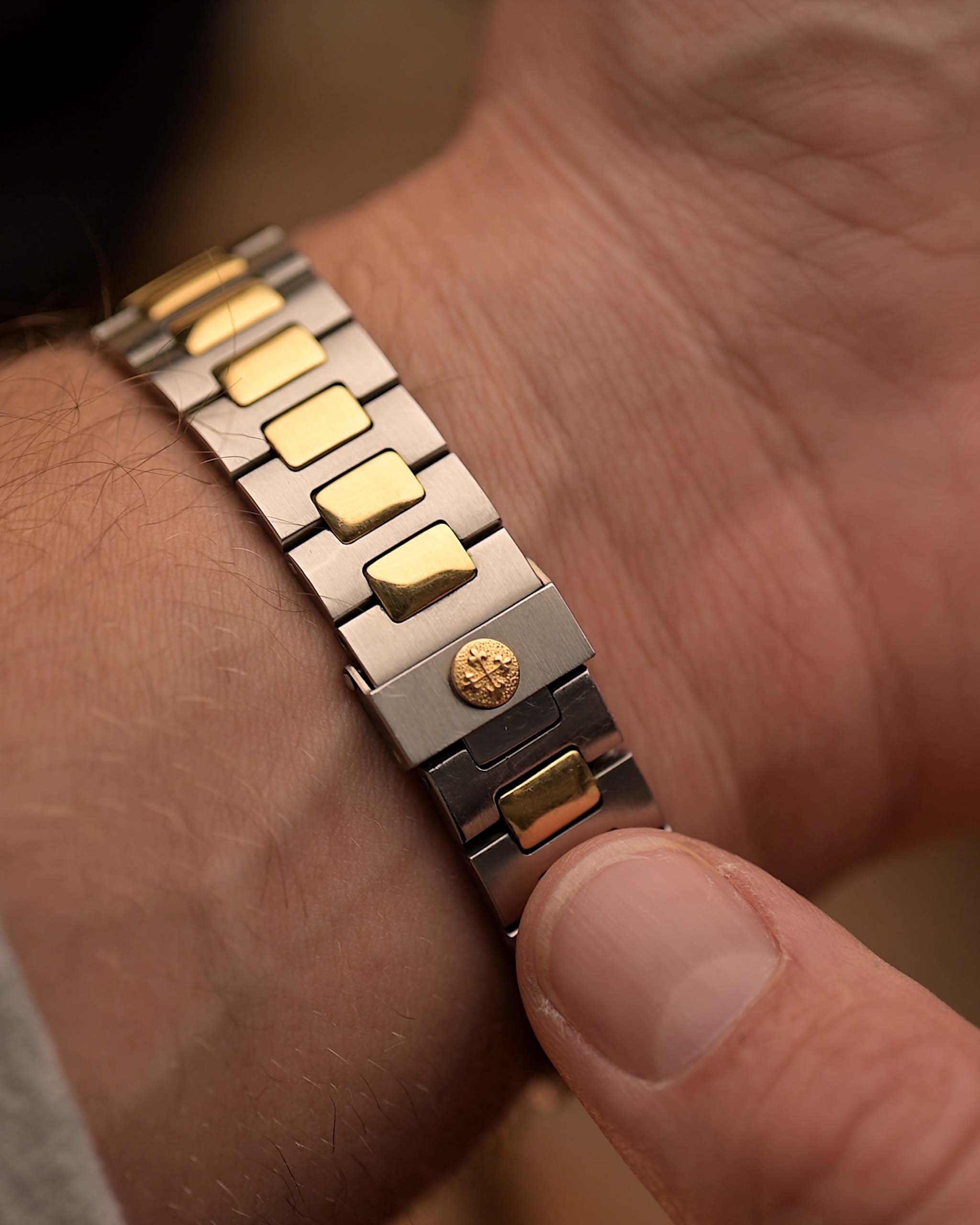 Royal Golf Shield Classic Premium Look Gold Wood G69s Only available Here